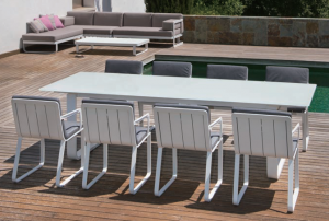 Lees meer over het artikel Tuinmeubelen online