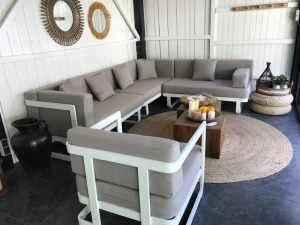 Lees meer over het artikel tuinmeubelen luxe