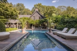 Lees meer over het artikel tuinmeubelen