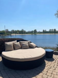 Lees meer over het artikel luxe tuinmeubels