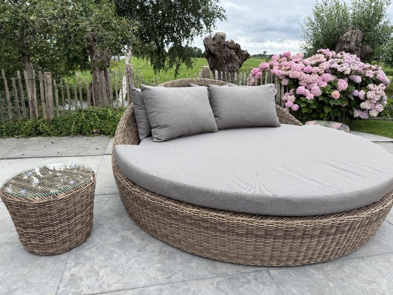 Lees meer over het artikel Tuinmeubels | Luxe Aluminium & Wicker Tuinmeubelen – Zunza