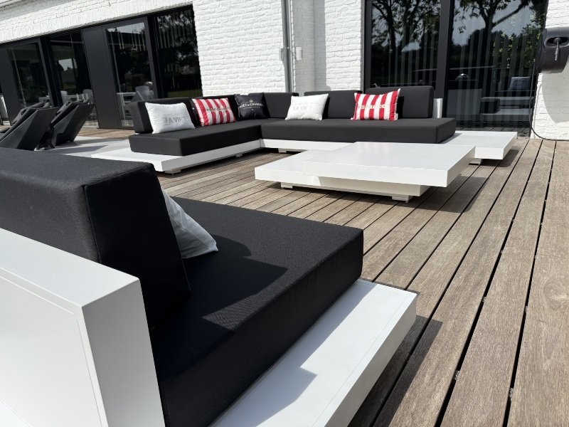 Lees meer over het artikel Tuinmeubelen Kopen | Luxe Loungesets & Tuinsets